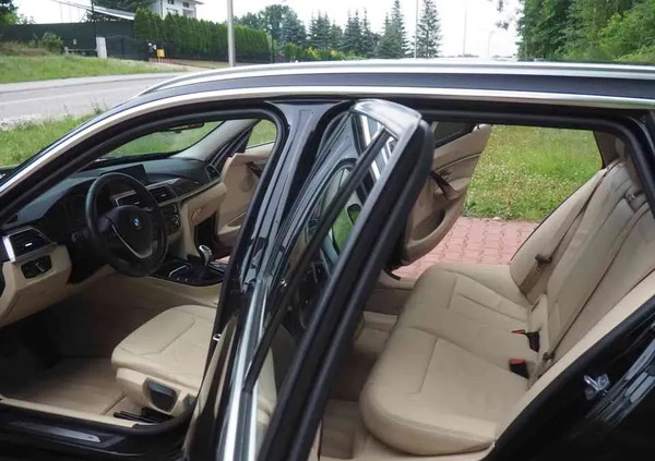 BMW Seria 3 cena 59900 przebieg: 156200, rok produkcji 2019 z Bełchatów małe 704